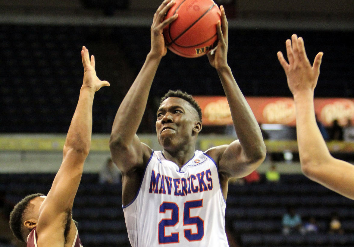 UTA alumnus Kevin Hervey signs two-way contract with Oklahoma City Thunder